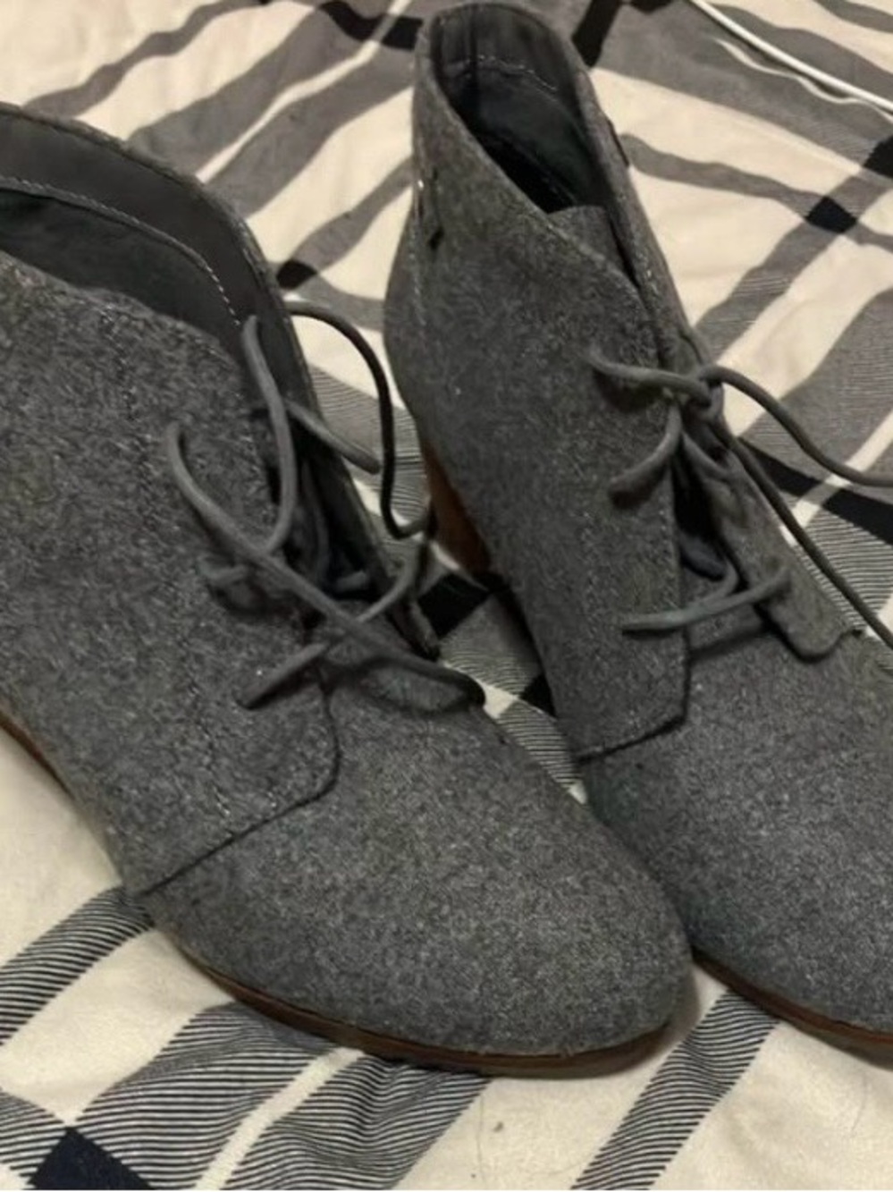 Dr. Scholl's Gray Lace-Up Wool-Textile Ankle Boots
